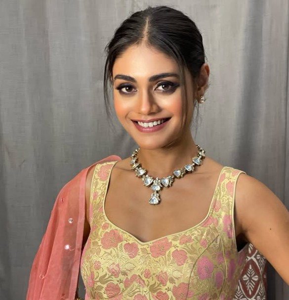 20 Actresses of Kooku Web Series List With Photo 8 Market Business Online